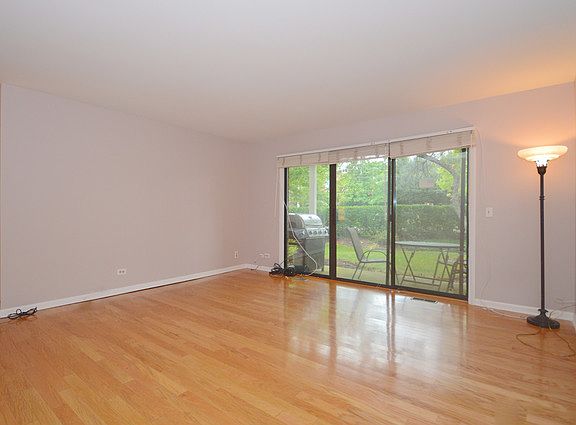 2nd image of 1057 Southbury Ln APT A1