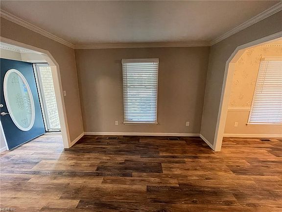 5th image of 3947 Long Point Blvd