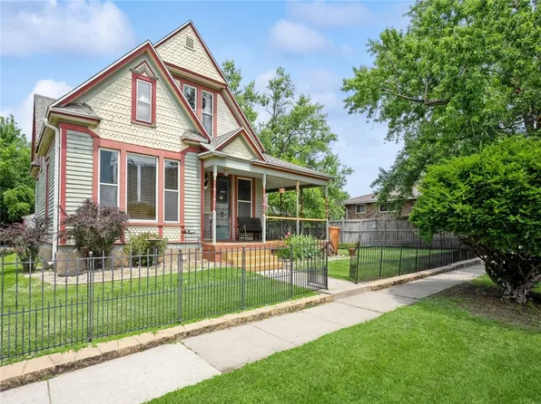 109 2nd St NE, Mitchellville, IA 50169