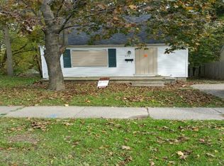 623 S Fairview Ave, Lansing, MI 48912