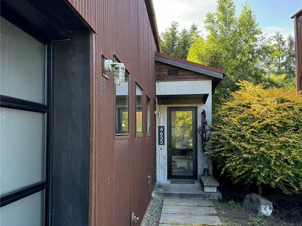 4655 Flying Goat Avenue NE #I, Bainbridge Island, WA 98110