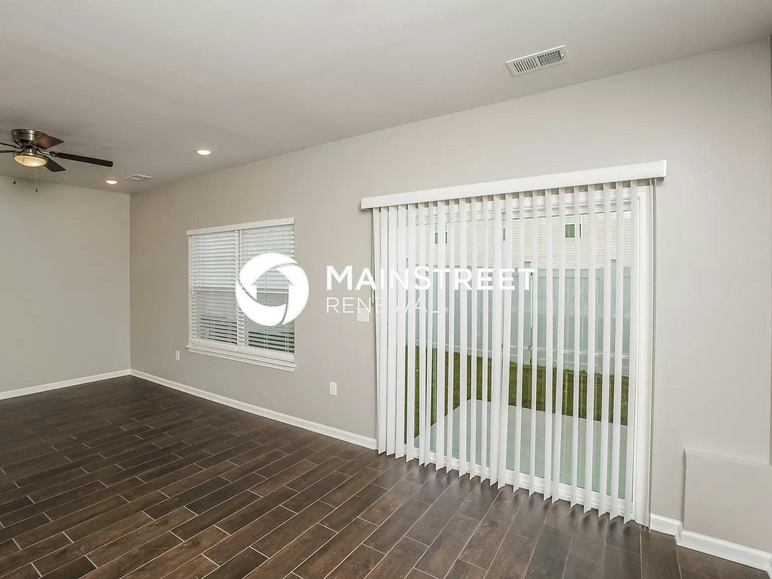 2081 Paddle Wheel Dr — Photo 3