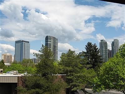 3rd image of 115 100th Ave NE APT 303