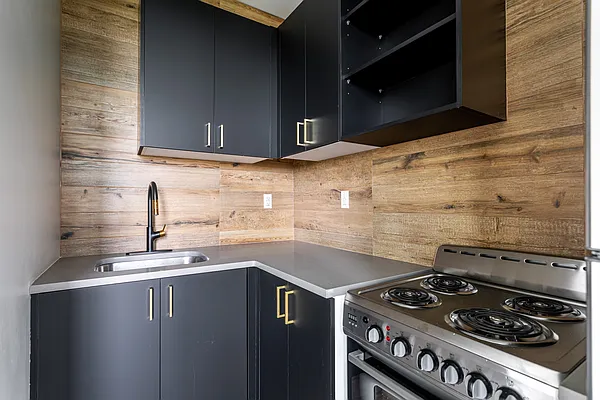 Rented by Yup Realty LLC | media 7