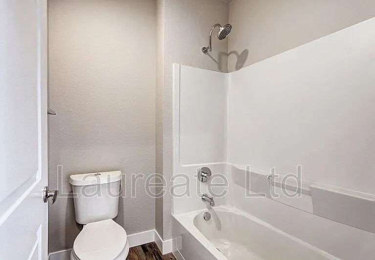 1433 S Kenton St — Photo 24