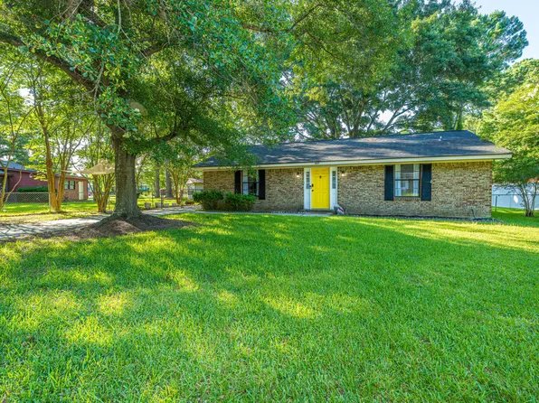 307 Umbria Dr, Summerville, SC 29486