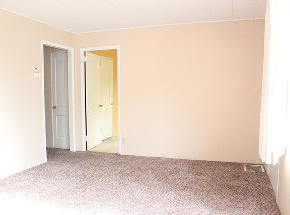 5th image of 1219 Roosevelt Ave