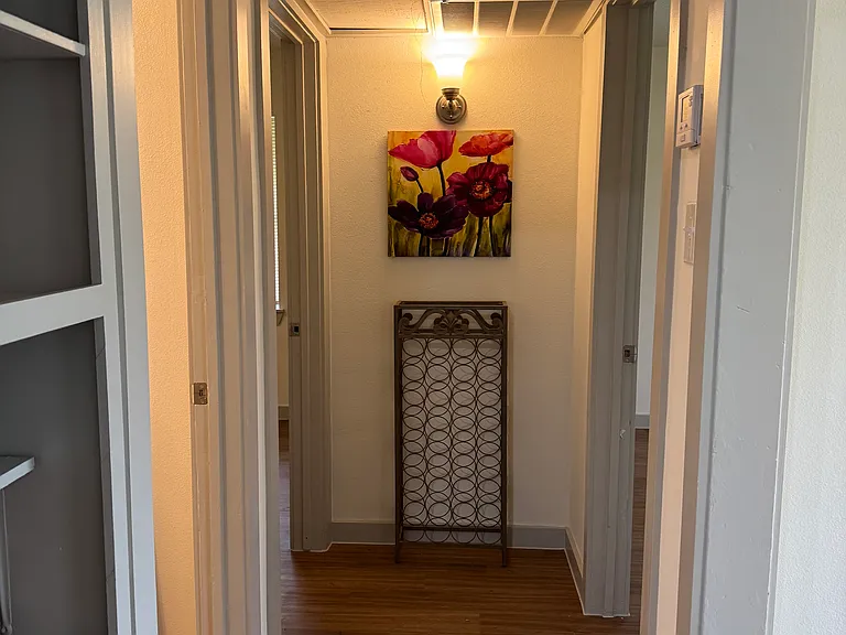 2109 W Avenue B #B — Photo 6
