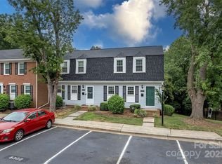 8300 Knights Bridge Rd, Charlotte, NC 28210