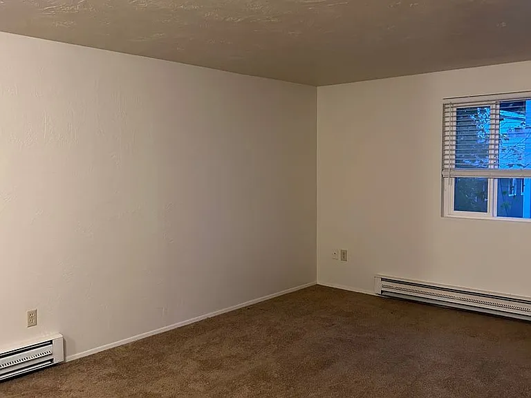 950 NW Sycamore Ave #11 — Photo 10