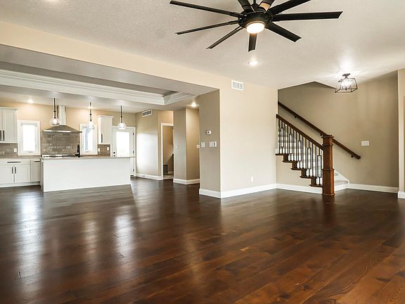 4th image of 1606 N Shore Dr