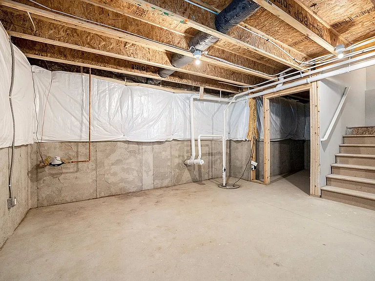 1610 Autumn Ridge Ln — Photo 20