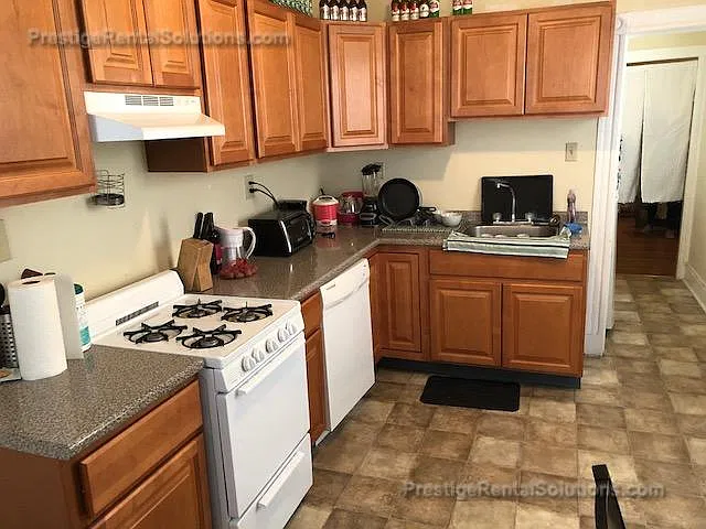 Studio, 1.0 bath, 455 sqft, $2,195 — Photo 2