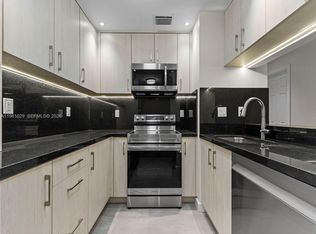 15639 SW 73rd Circle Ter APT 74, Miami, FL 33193