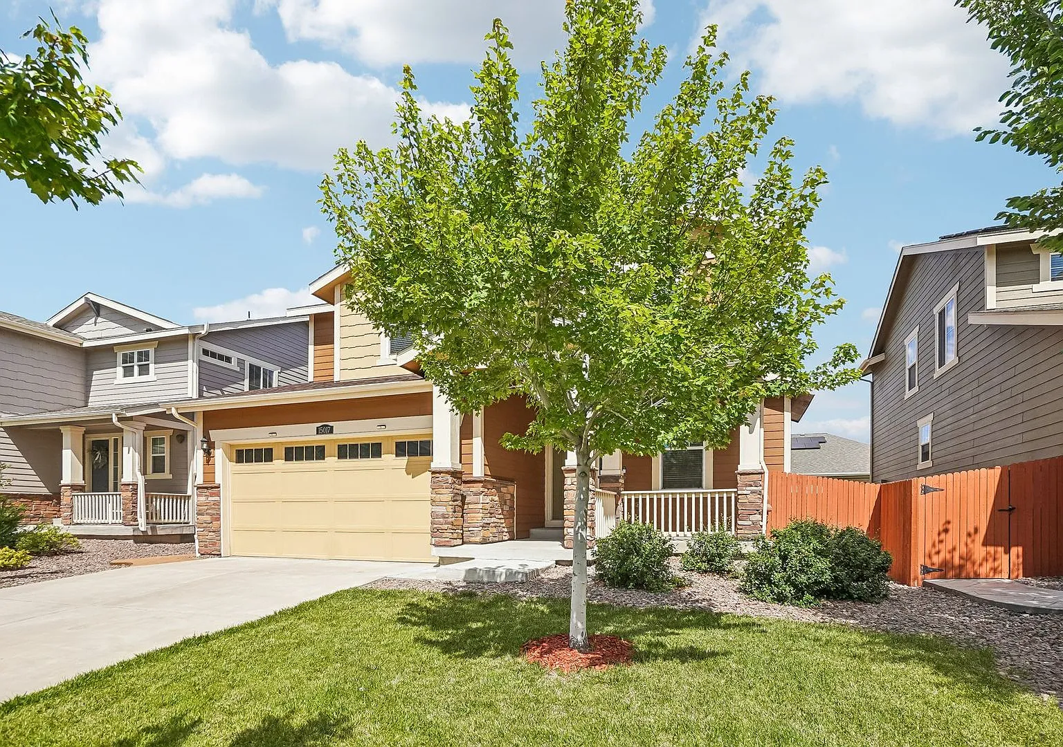 Luxurious Living: 2,367 Sq Ft Home with 4 Baths in Prime Location — Photo 2