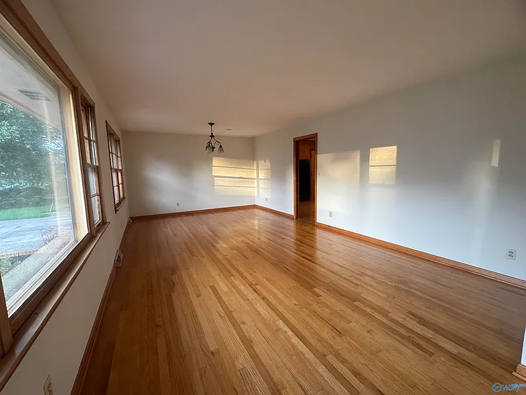 2103 Shannonhouse Rd SW — Photo 6