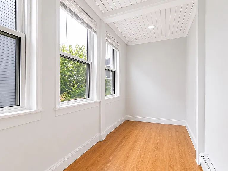 10 Ashland St #1 — Photo 4