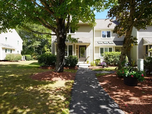 212 Maple Brook Rd, Bellingham, MA 02019