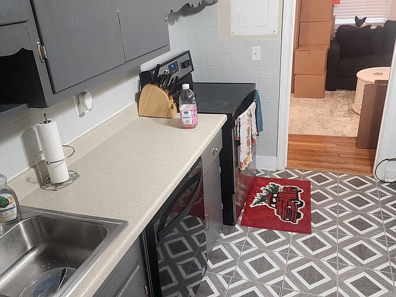 5th image of 1104 Virginia Ave