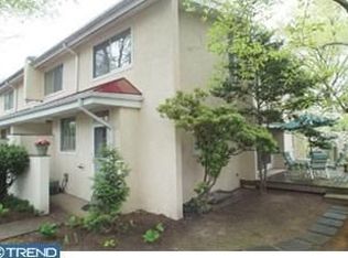 147 W Gravers Ln, Philadelphia, PA 19118