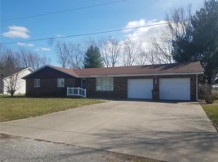 105 Magnolia, Raymond, IL 62560