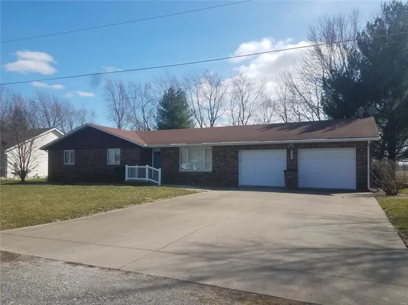 105 Magnolia, Raymond, IL 62560