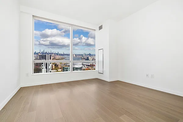 Rented by BP Real Estate Advisors | media 13