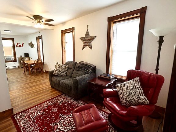 5th image of 108 E Amelia St