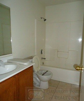 4th image of 2021 Vista Verde Cir E