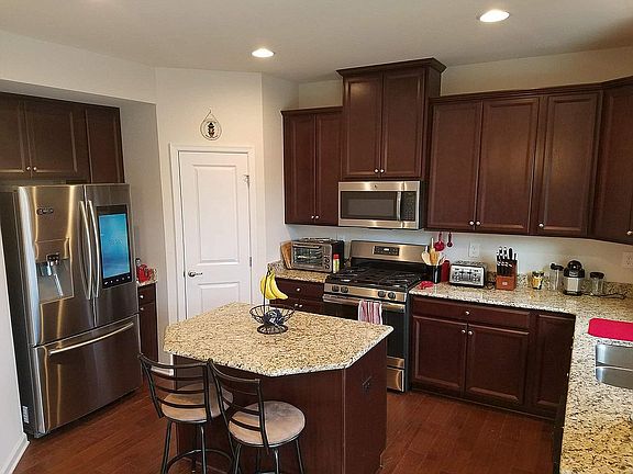 5th image of 6742 Carradale Way