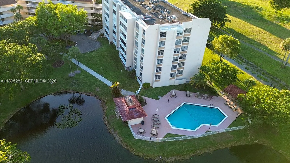 Building Photo - 7051 Environ Blvd #431