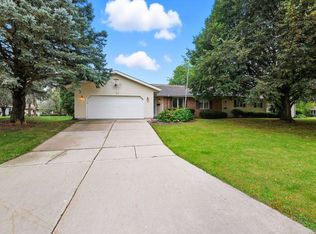4108 Wilshire Ln #B, Janesville, WI 53546
