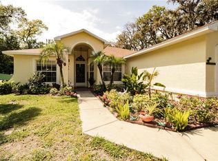 9651 Osceola Dr, New Port Richey, FL 34654