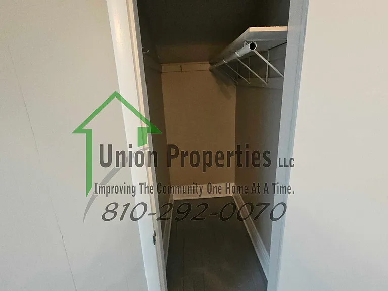 516 Glenwood Ave — Photo 23