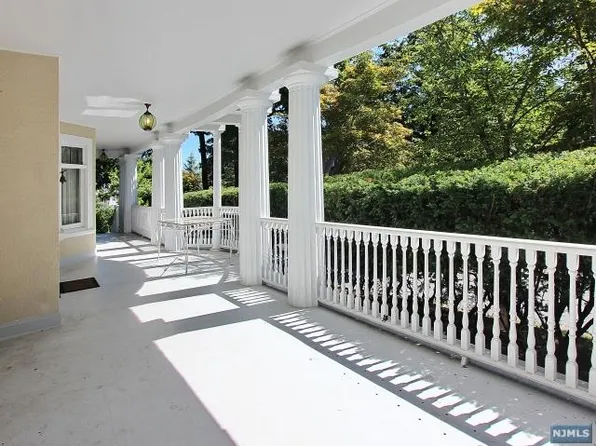 15 Rockledge Rd, Montclair, NJ 07042
