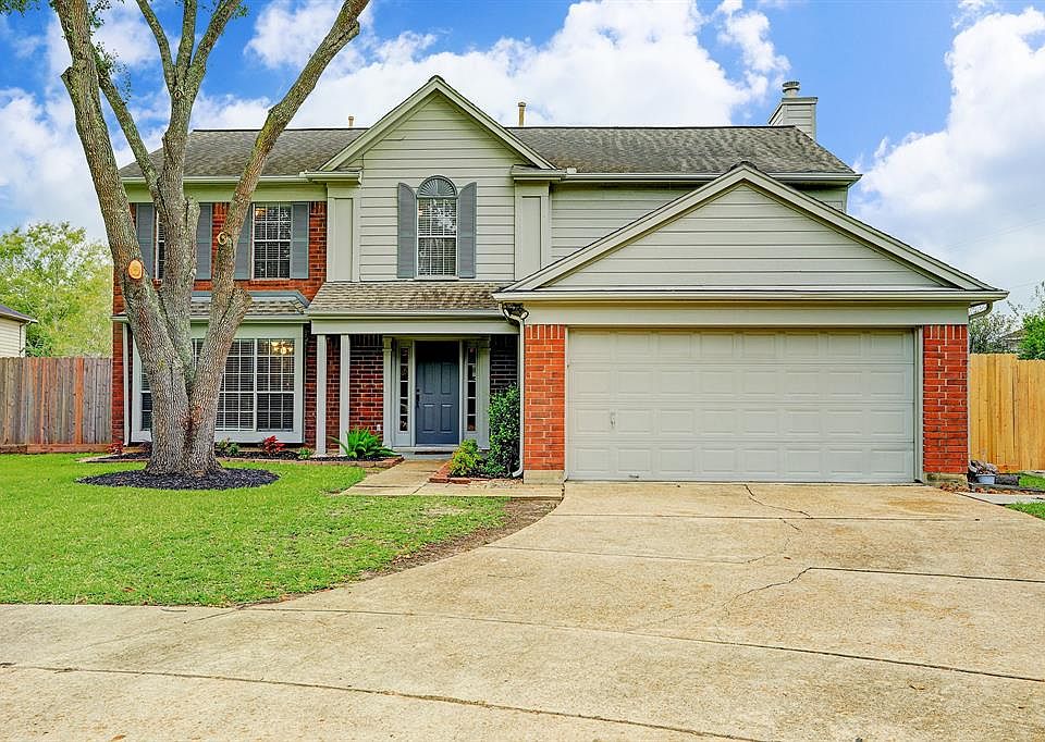 1st image of 3904 Fernwood Dr