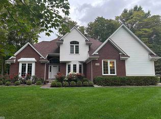 51658 Colonial Dr, Shelby Township, MI 48316