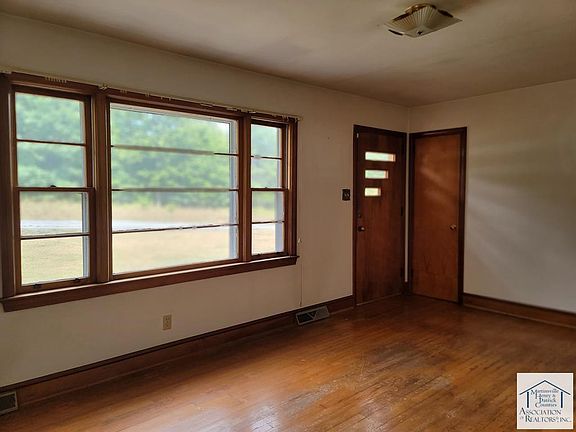 5th image of 547 Sunnybrook Cir