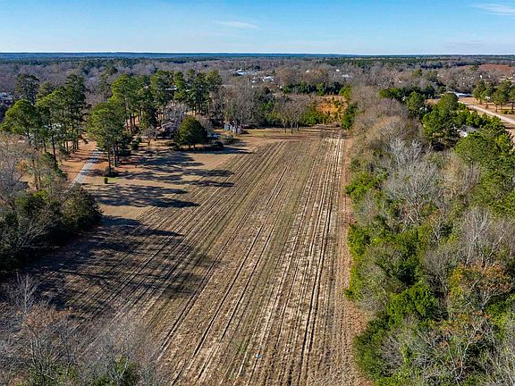 3rd image of 224 Walnut St