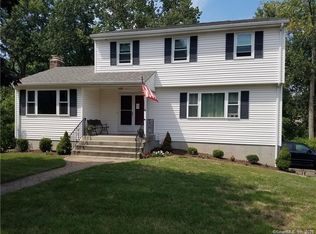 121 Kingston Dr, East Hartford, CT 06118