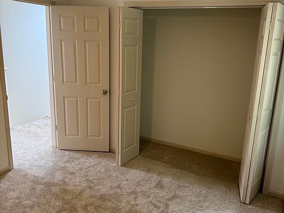5th image of 7685 Hunters Ridge Ln