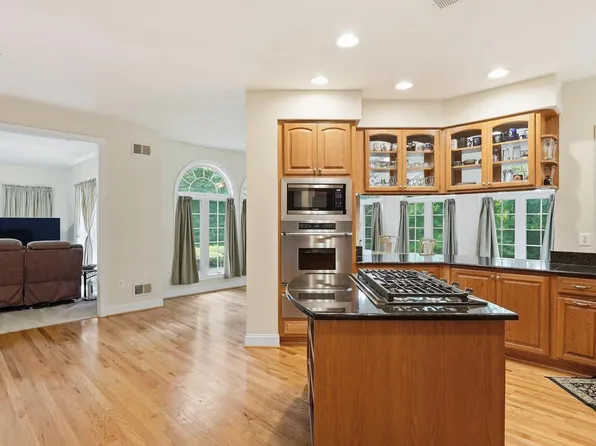 13301 Dumfries Rd, Manassas, VA 20112