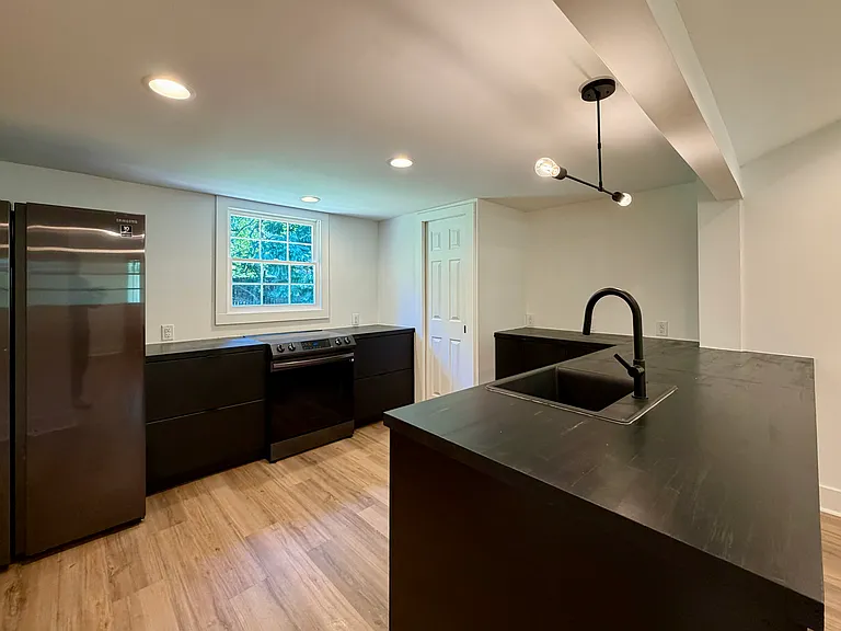 1627 Wainwright Dr SE — Photo 17