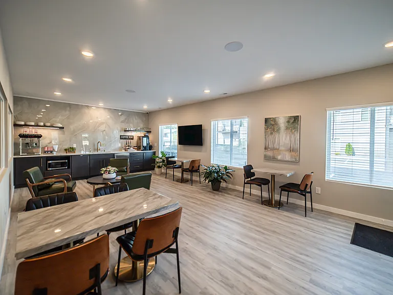 Oaks Place — Photo 5