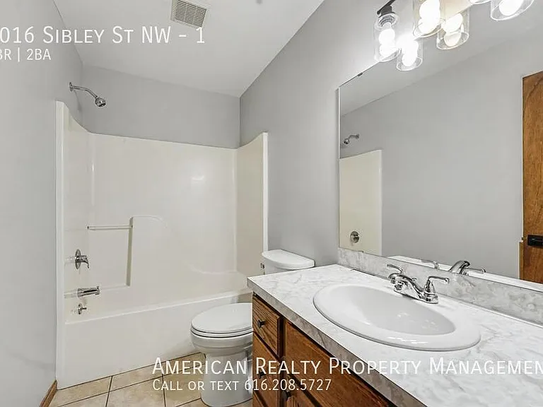 1016 Sibley St NW #1 — Photo 6