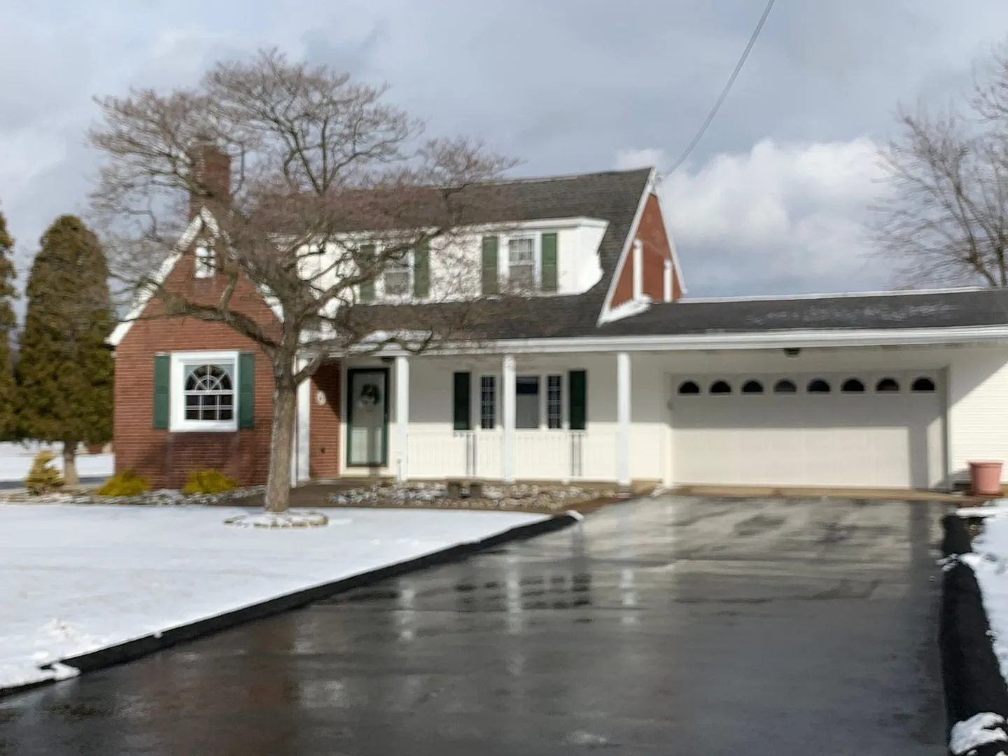 3 Bedroom Single Family Home in Latrobe — Photo 4