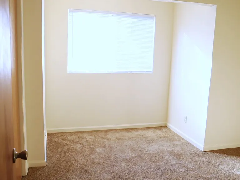 305 Ash St #7 — Photo 14