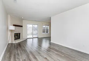 1992 N Waterfront Dr N #D — Photo 5