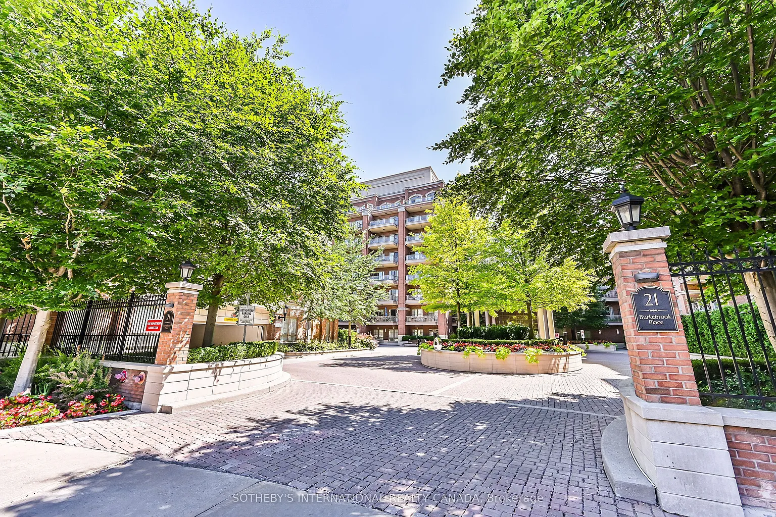 21 Burkebrook Pl #225 photo 1