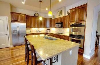 1st image of 546 Trenton St